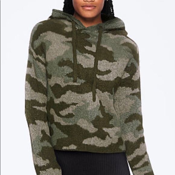 PINK Sweater Camo - Picture 2 of 5